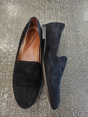 Vionic Willa Black Suede Flats Size 8.5
